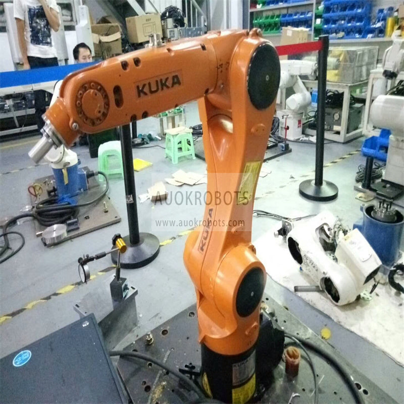 KUKA KR AGILUS fivve